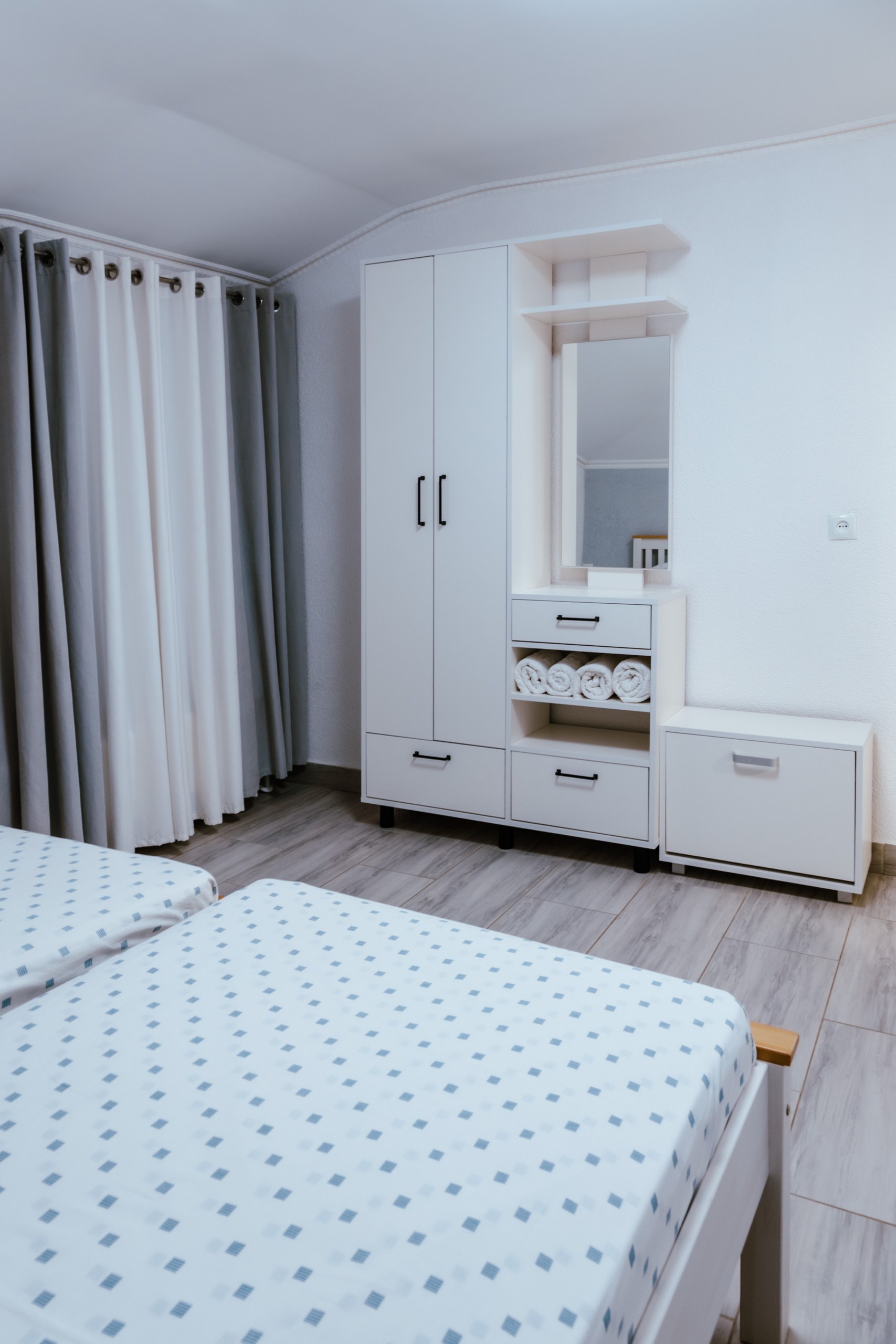 Room 8