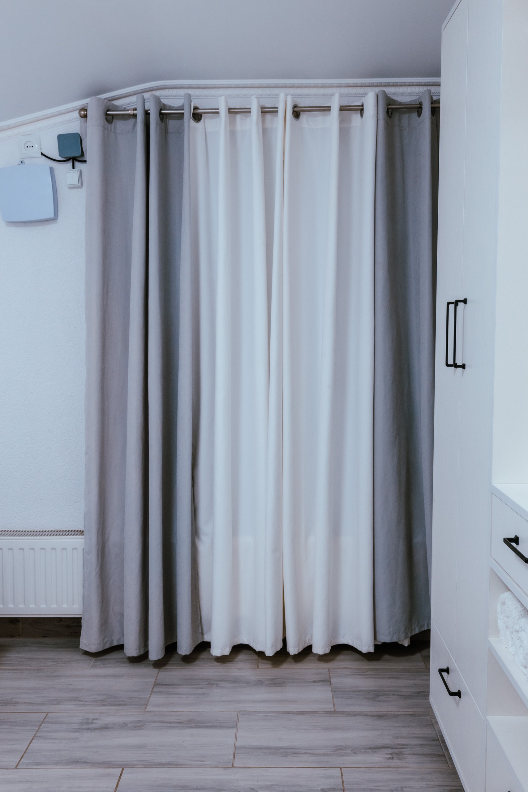 Room 8