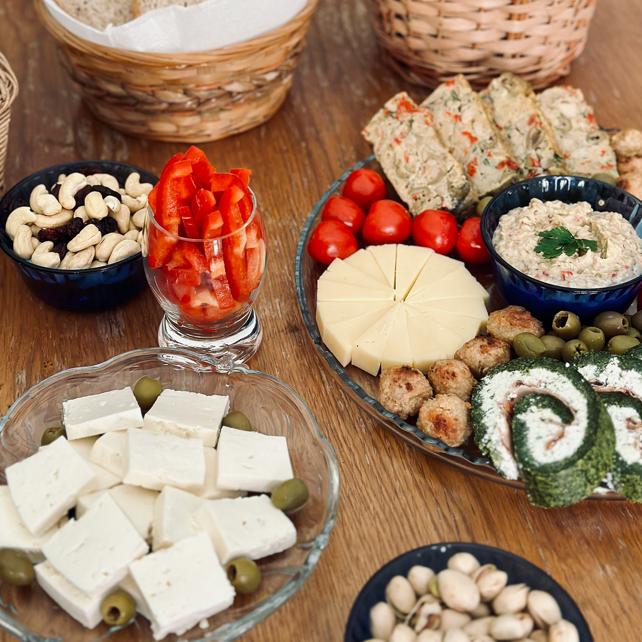 Mâncare apetisantă și decor